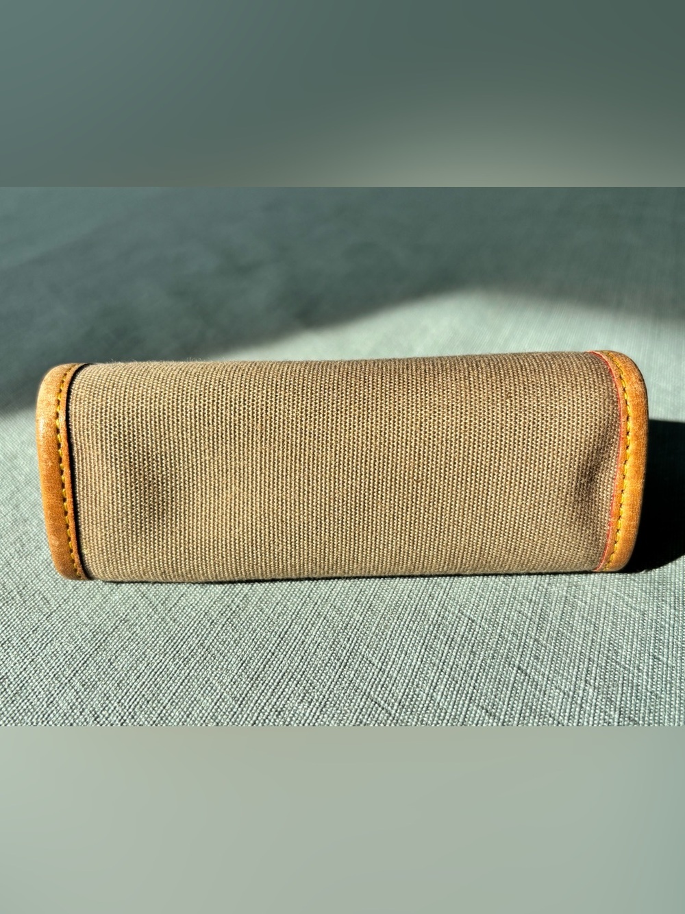 Vintage Dooney & Bourke Tan Vachetta Leather Trim Canvas Kiss-Lock Coin Purse - Picture 3 of 11